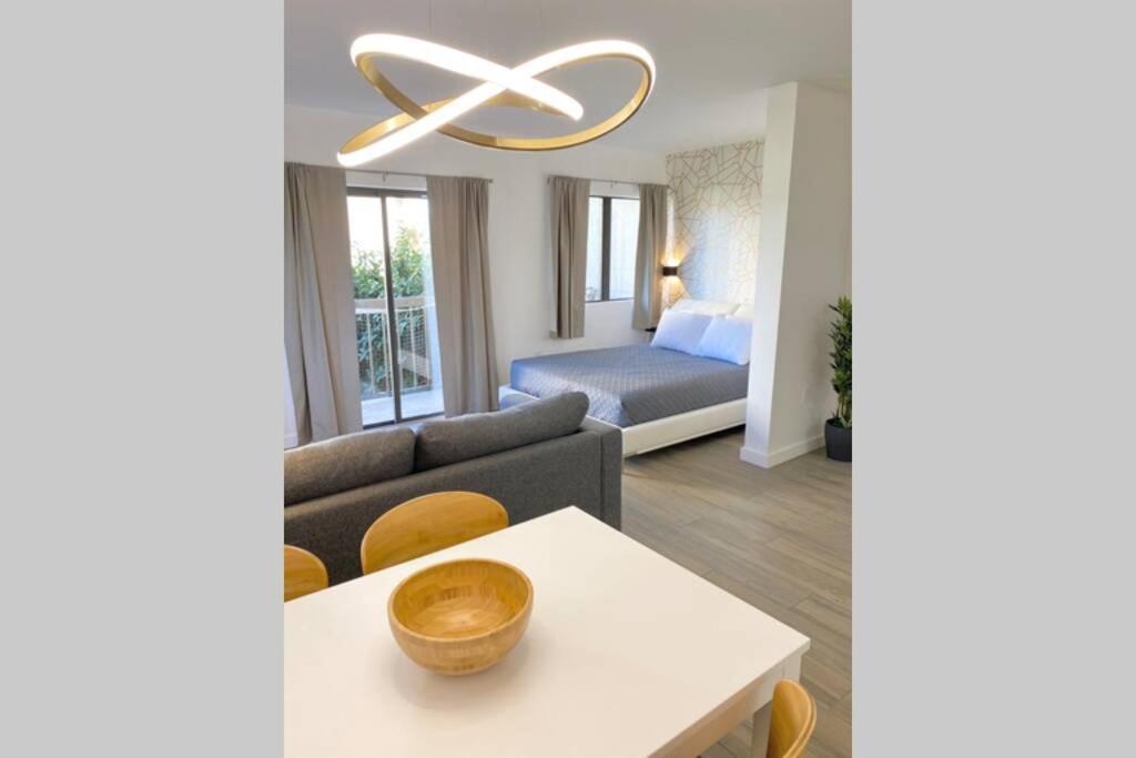 Modern Studio On I-Drive: Parking + Pool Included 올랜도 외부 사진